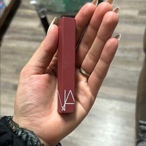 NARS Lipstick Matte Finish -Thunder Kiss